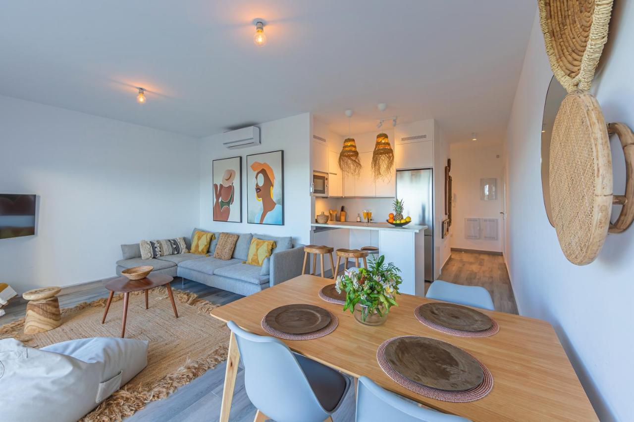 Jardin, Piscina Y Fibra Optica - Simplytarifa Apartment Exterior photo