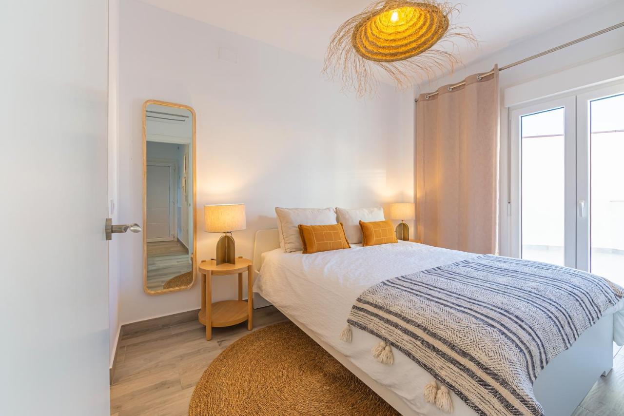 Jardin, Piscina Y Fibra Optica - Simplytarifa Apartment Exterior photo